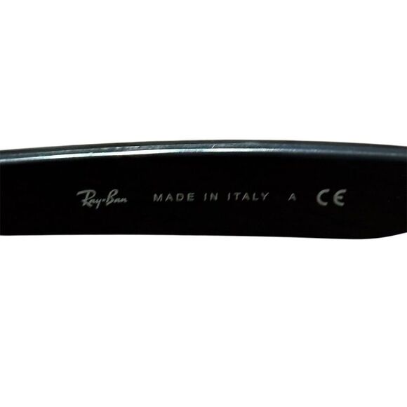 Ray-Ban Men's New Wayfarer Sunglasses Black Frame Polarized Lens - Picture 9 of 10